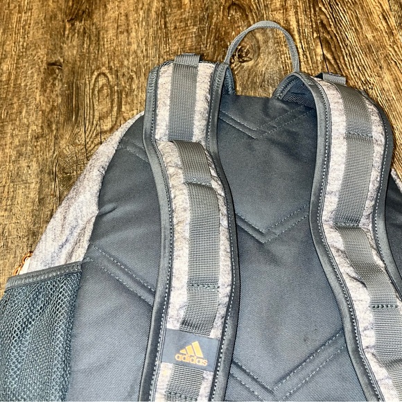 Adidas Excel 6 backpack in the color Jersey grey/Onix grey/ Rose gold. - Picture 8 of 11